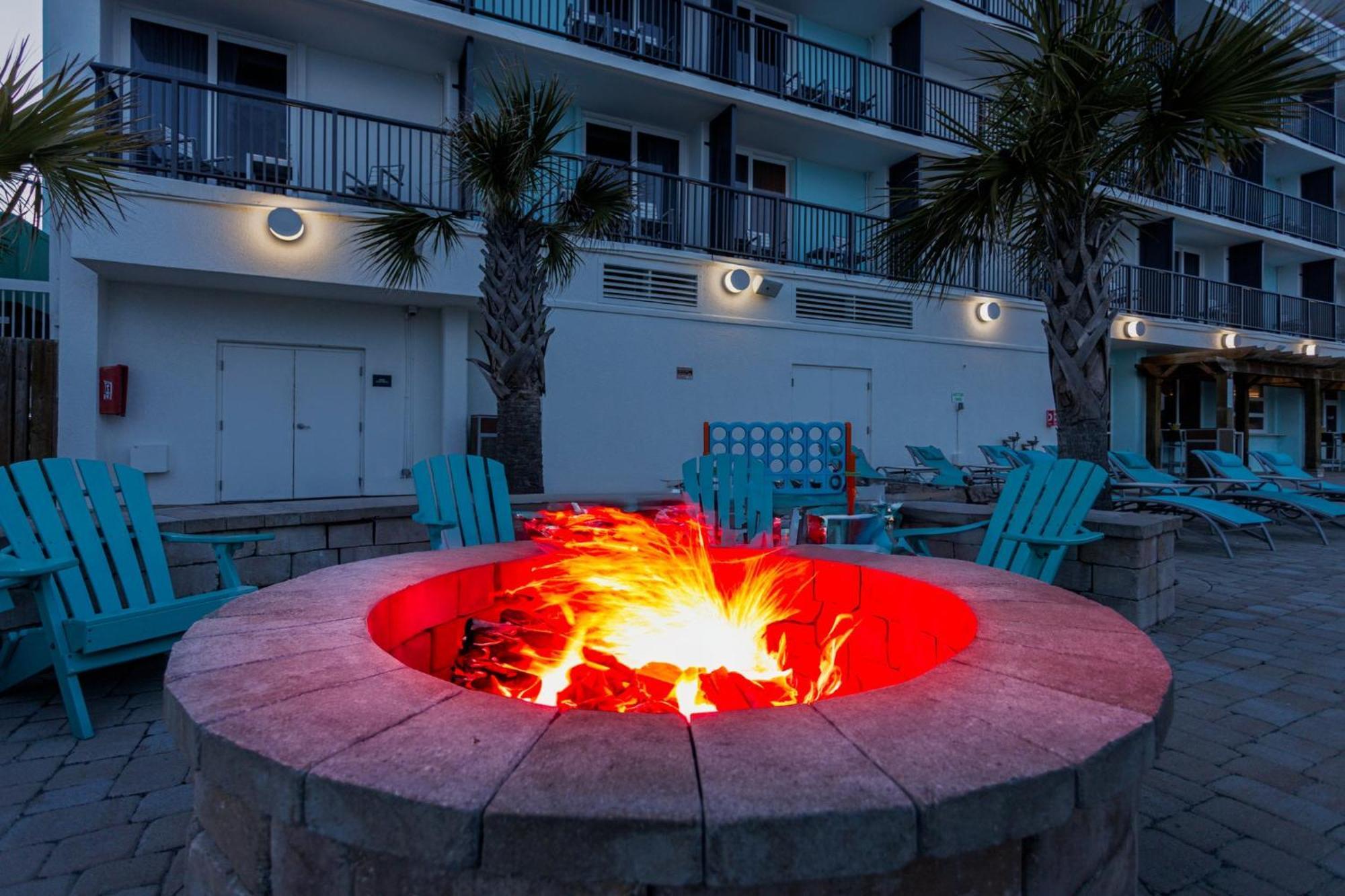Holiday Inn Resort Oceanfront At Surfside Beach By Ihg Buitenkant foto
